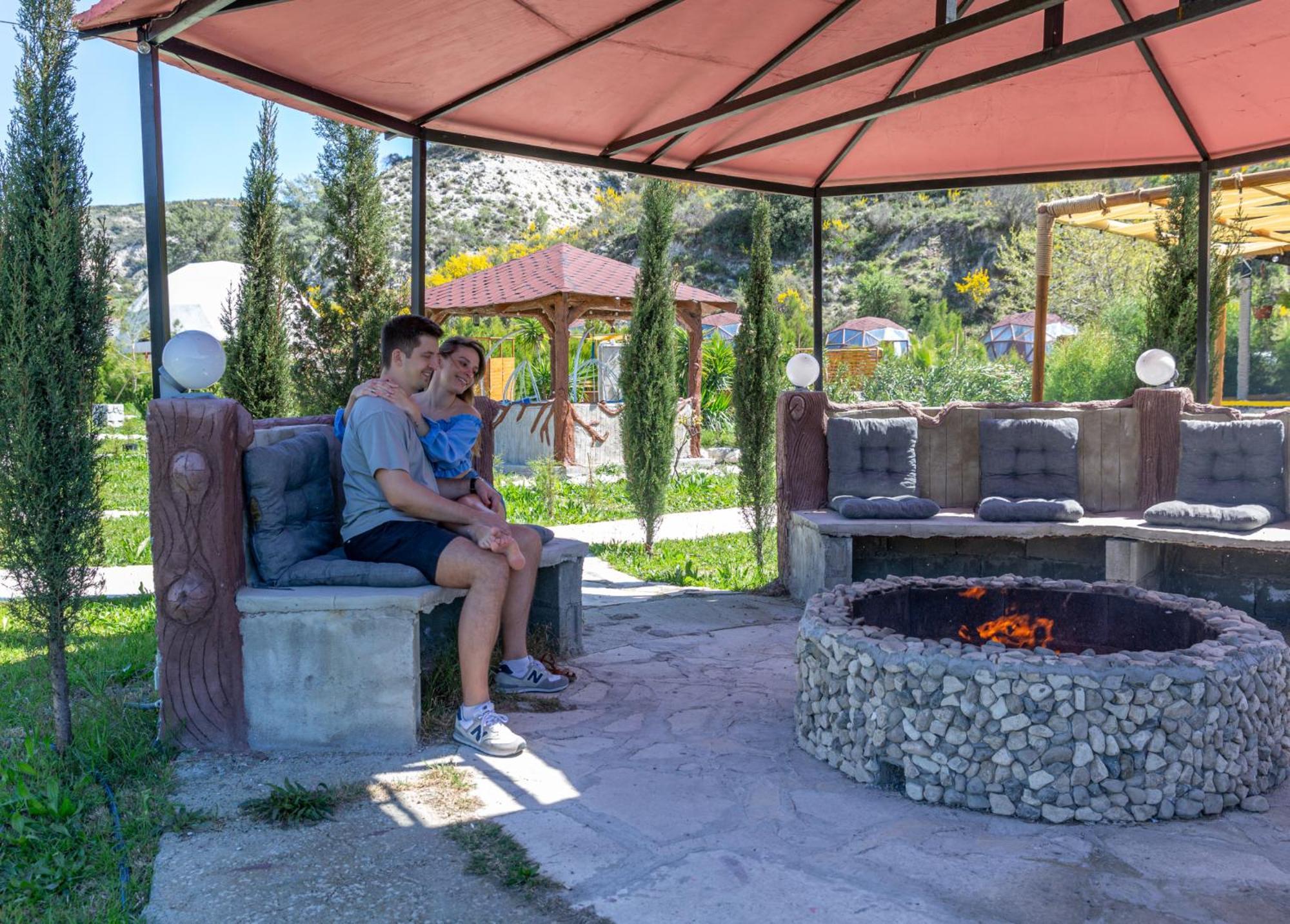 Готель Amazing Cyprus Glamping Domes - Glamping Cyprus Пафос Екстер'єр фото